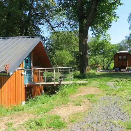 Bootshaus Froschkoenig Uebernachten Ueber Dem Weiher Appartement Hundsdorf