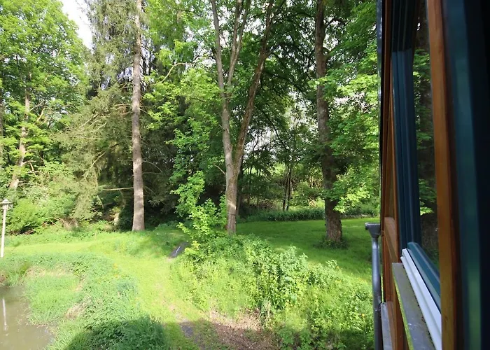 Bootshaus Froschkoenig Uebernachten Ueber Dem Weiher Hundsdorf