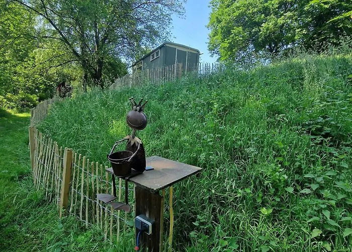Bootshaus Froschkoenig Uebernachten Ueber Dem Weiher
