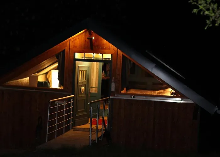 Bootshaus Froschkoenig Uebernachten Ueber Dem Weiher *